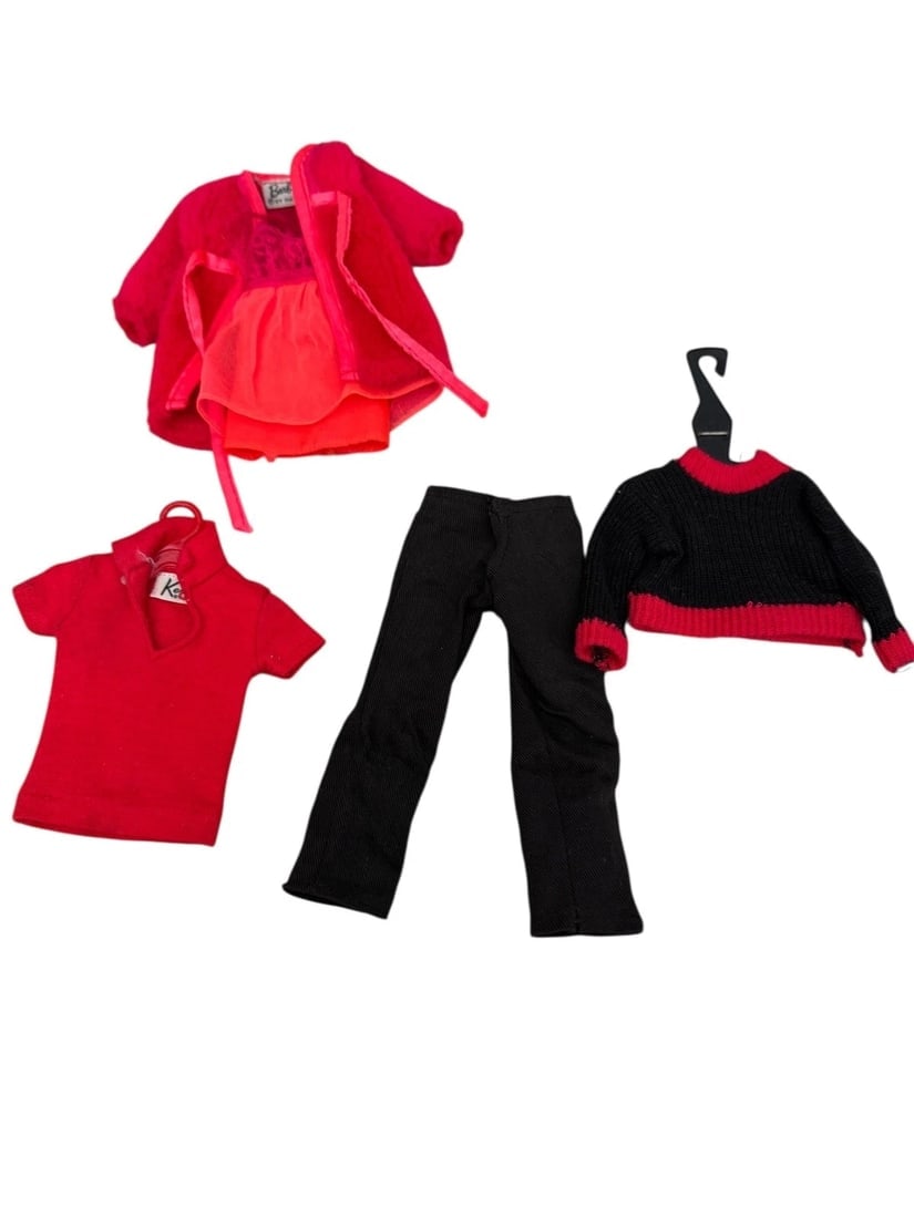 Vintage 1969 Mattel Barbie 1867 Dreams In Red Fur Robe Nightgown plus KEN items - 14