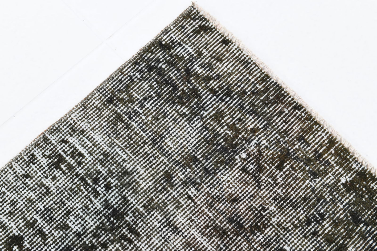 2'6'' x 10'0'' Handmade Vintage Wool Rug - 7105 - 17