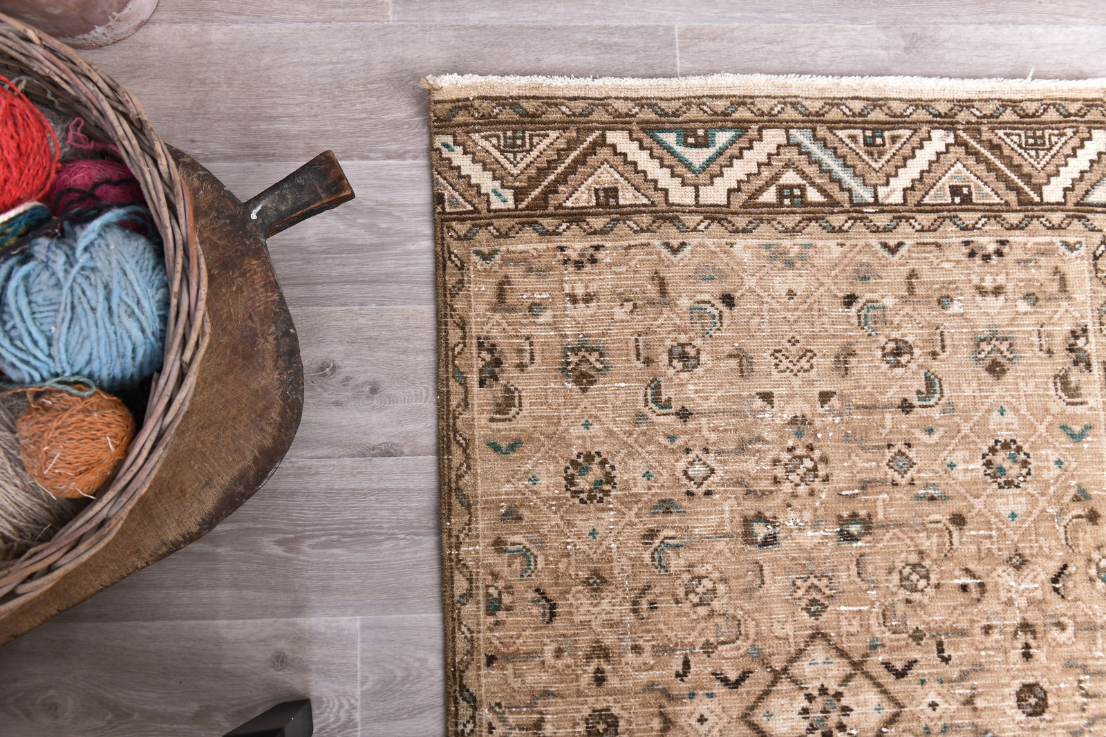 2'7'' x 9'8'' Unique Handmade Vintage Rug - 5226 - 12