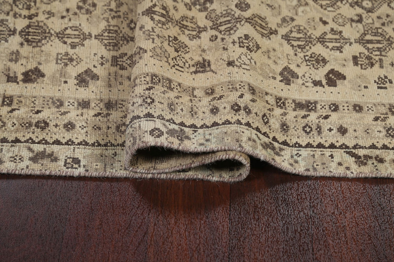 Antique Shiraz Persian Wool Rug 6x9 - 11