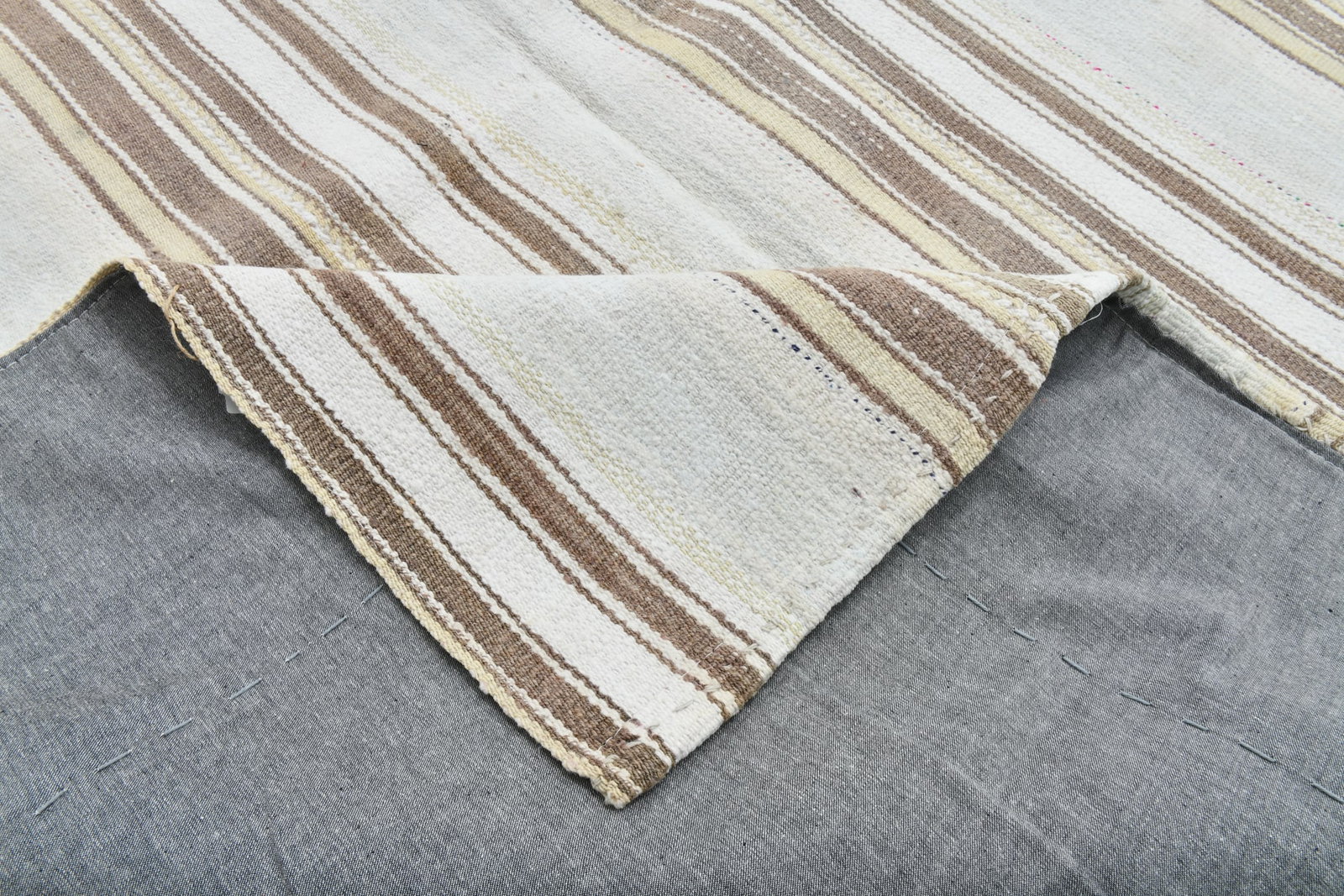 4'8'' x 5'3'' Turkish Vintage Hemp Rug - 53515 - 15