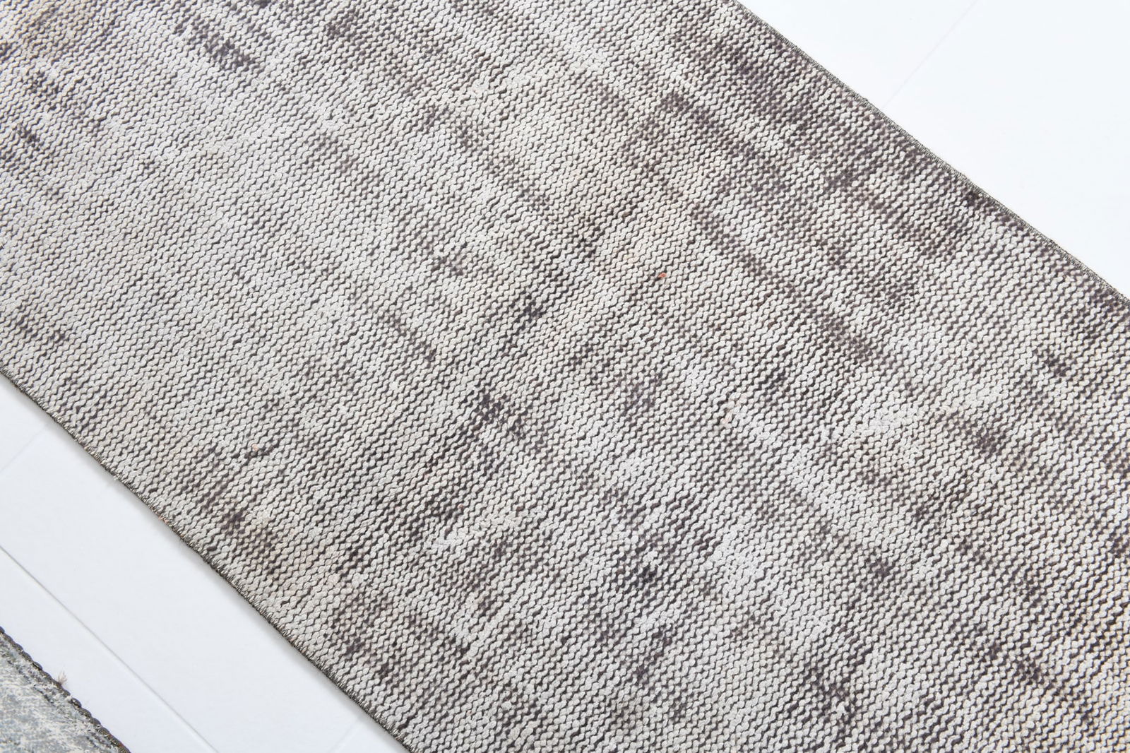 2'5'' x 10'8'' Turkish Vintage Runner Rug - 18546 - 7