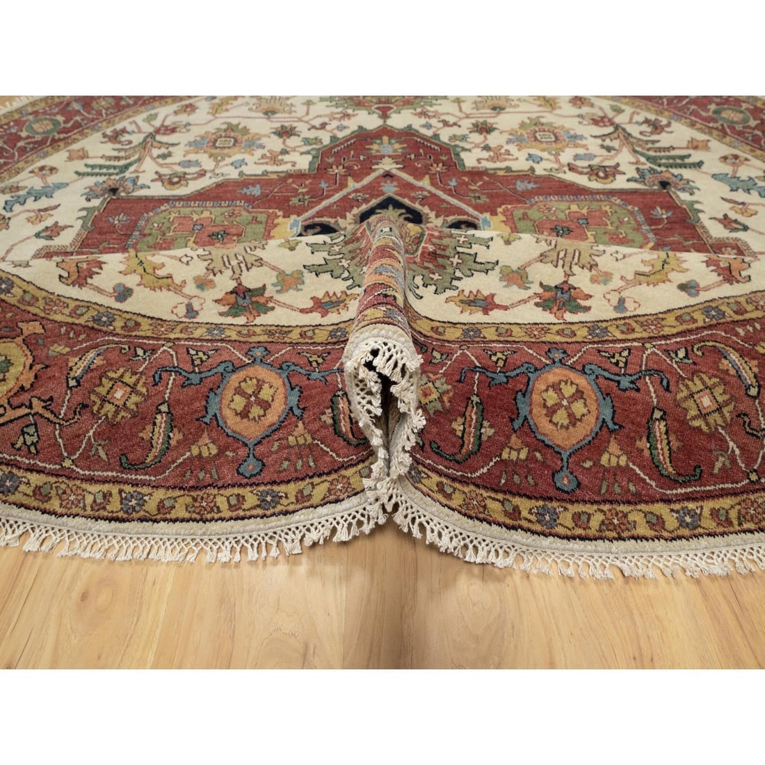 Seashell White Antiqued Fine Heriz Re-Creation Hand Knotted Wool Rug - 5