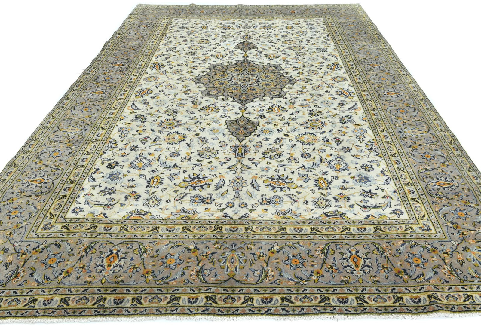 Vintage Cream Traditional Floral 8X11 Kashan Persian Rug - 2