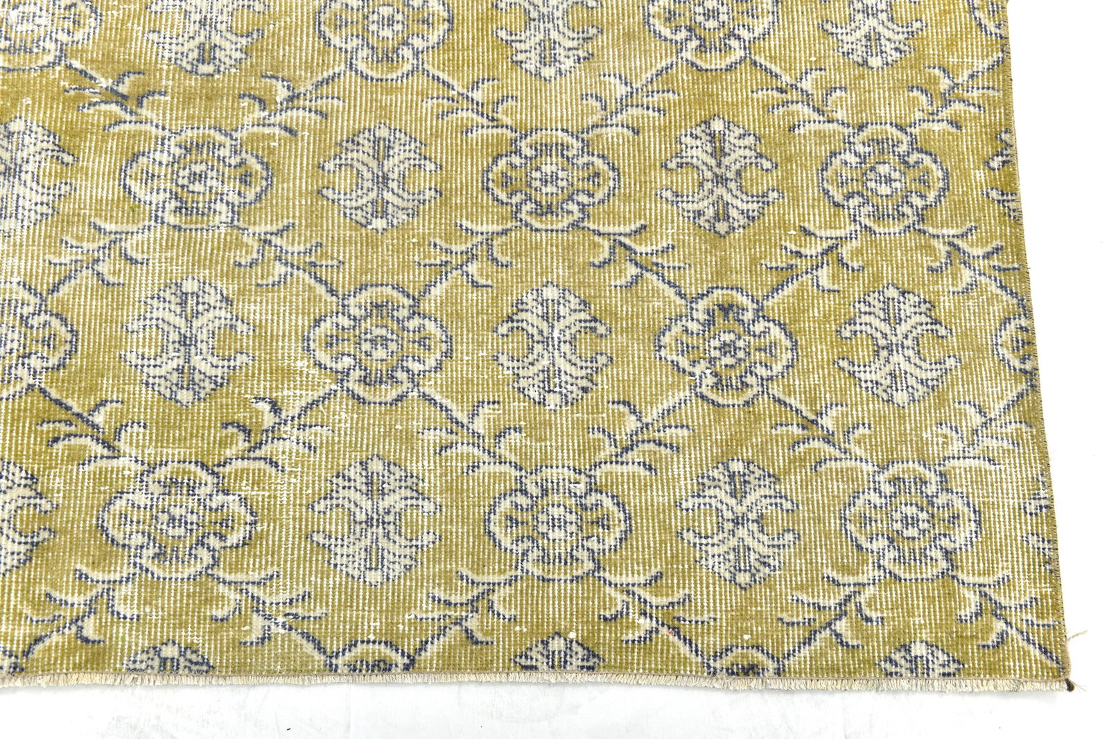 5'10'' x 9'7'' Turkish Vintage Runner Rug - 24639 - 13