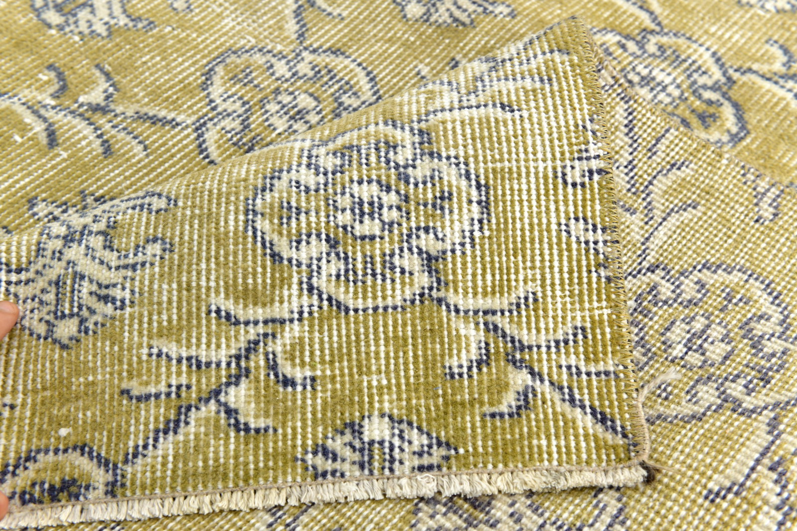 5'10'' x 9'7'' Turkish Vintage Runner Rug - 24639 - 17