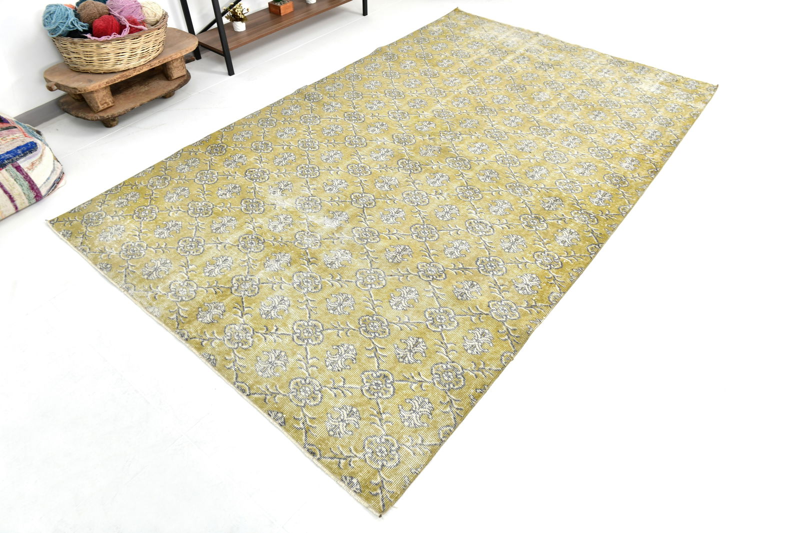 5'10'' x 9'7'' Turkish Vintage Runner Rug - 24639 - 4