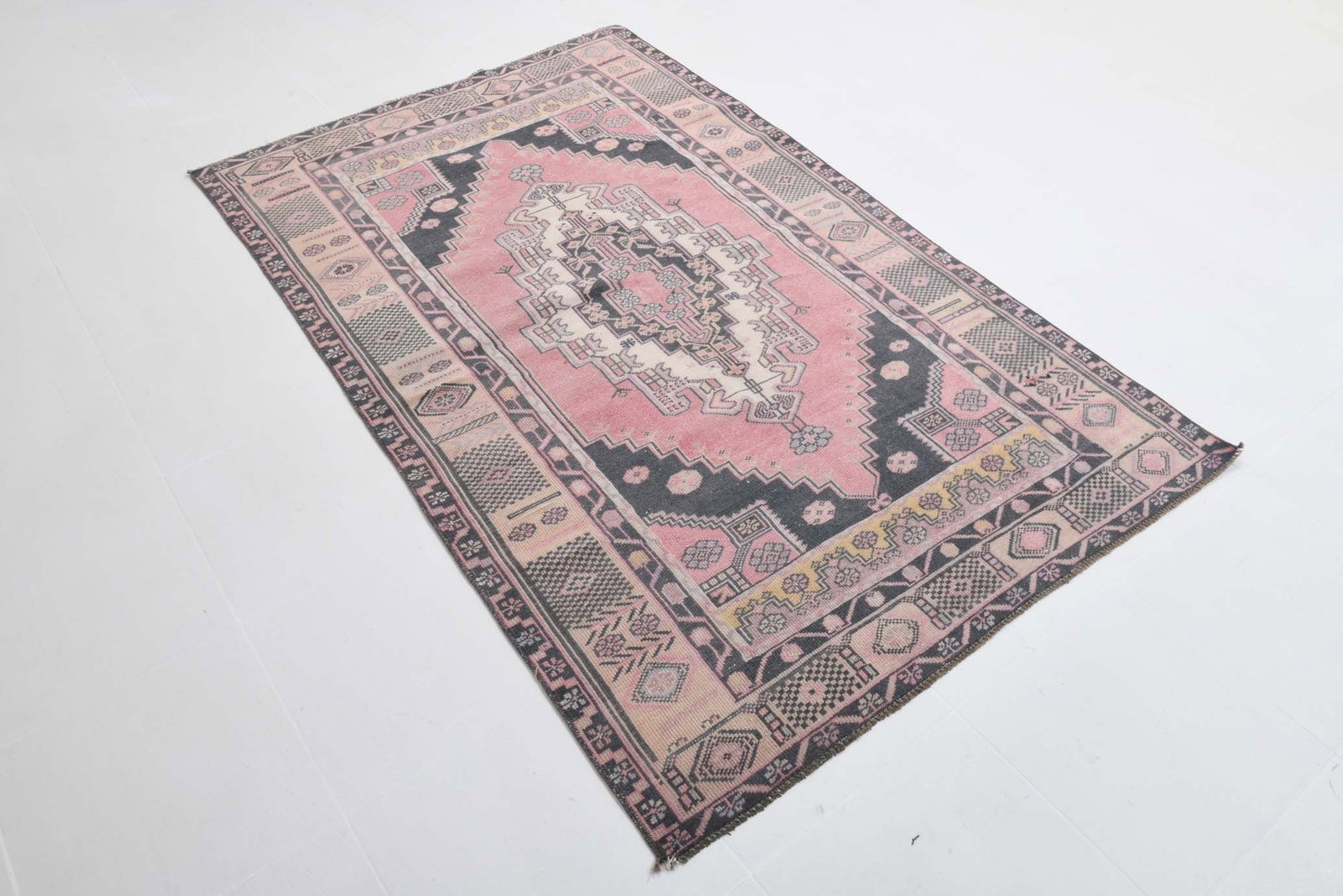 4'4'' x 7'1'' Turkish Vintage Runner Rug - 20988 - 18