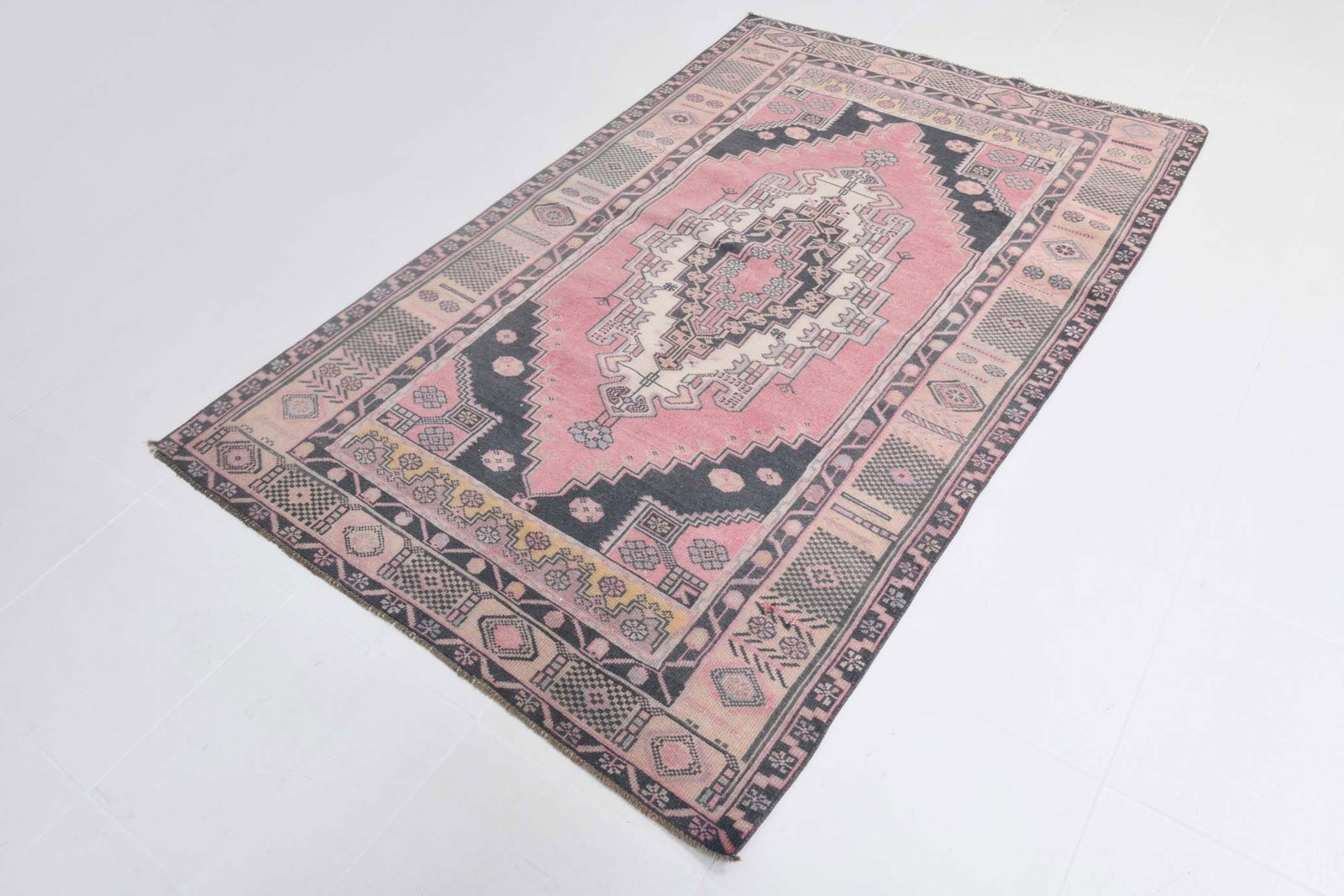 4'4'' x 7'1'' Turkish Vintage Runner Rug - 20988 - 19