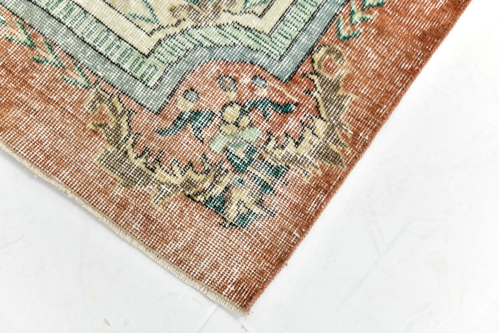 6'7'' x 9'10'' Handmade Vintage Wool Rug - 24661 - 13