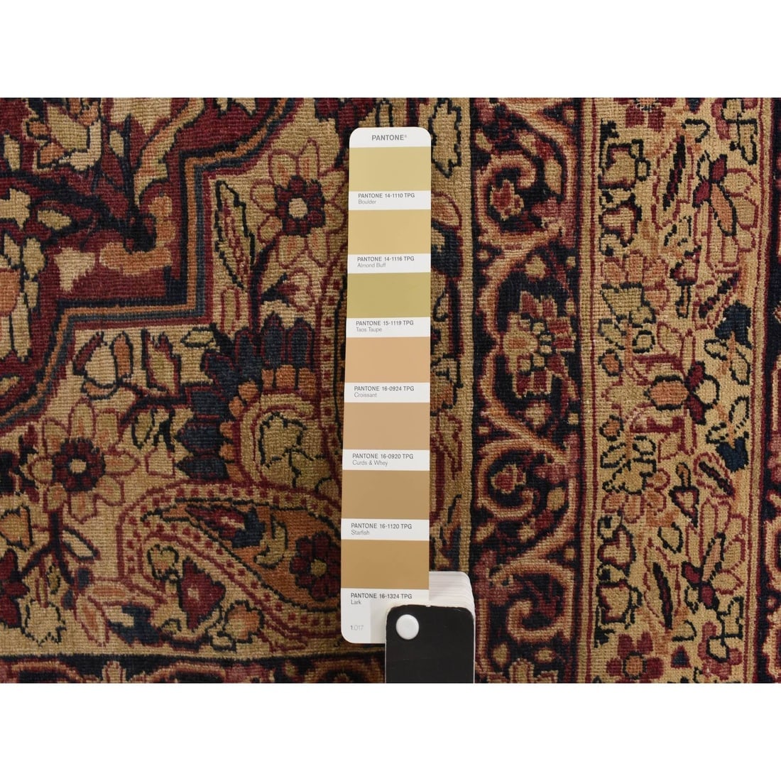 Beige Antique Kermanshah Classic Medallion Wool Hand Knotted Rug - 6