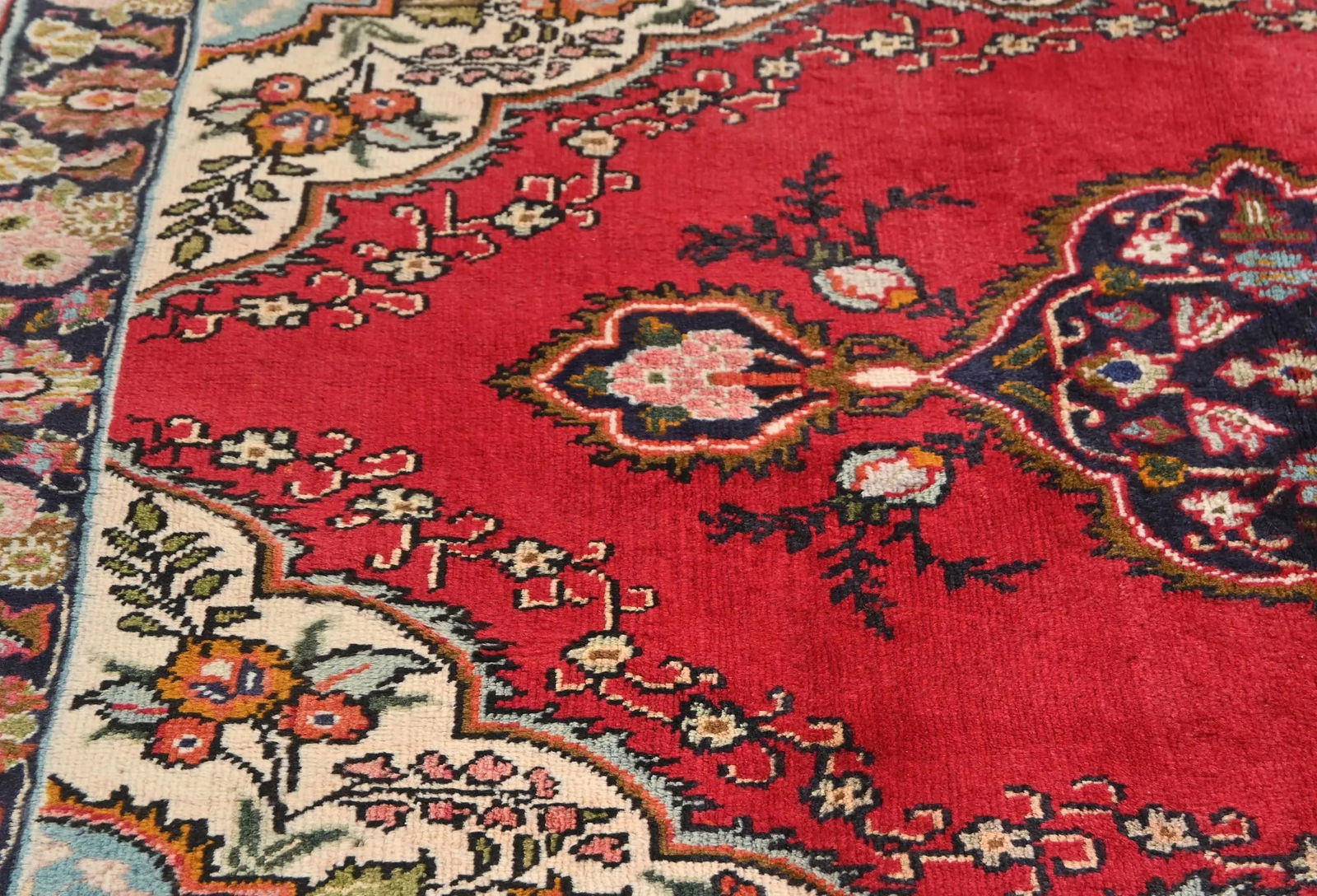 Vintage Red Floral Traditional 3'7X5 Tabriz Persian Rug - 6