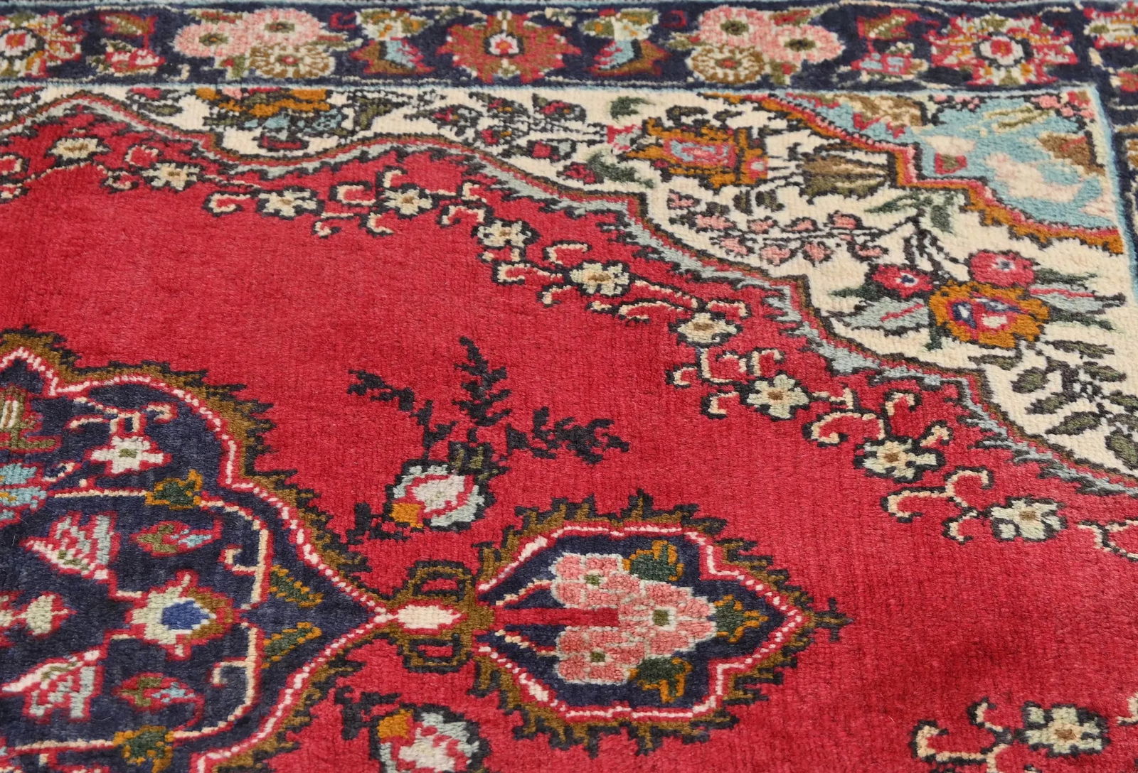 Vintage Red Floral Traditional 3'7X5 Tabriz Persian Rug - 7