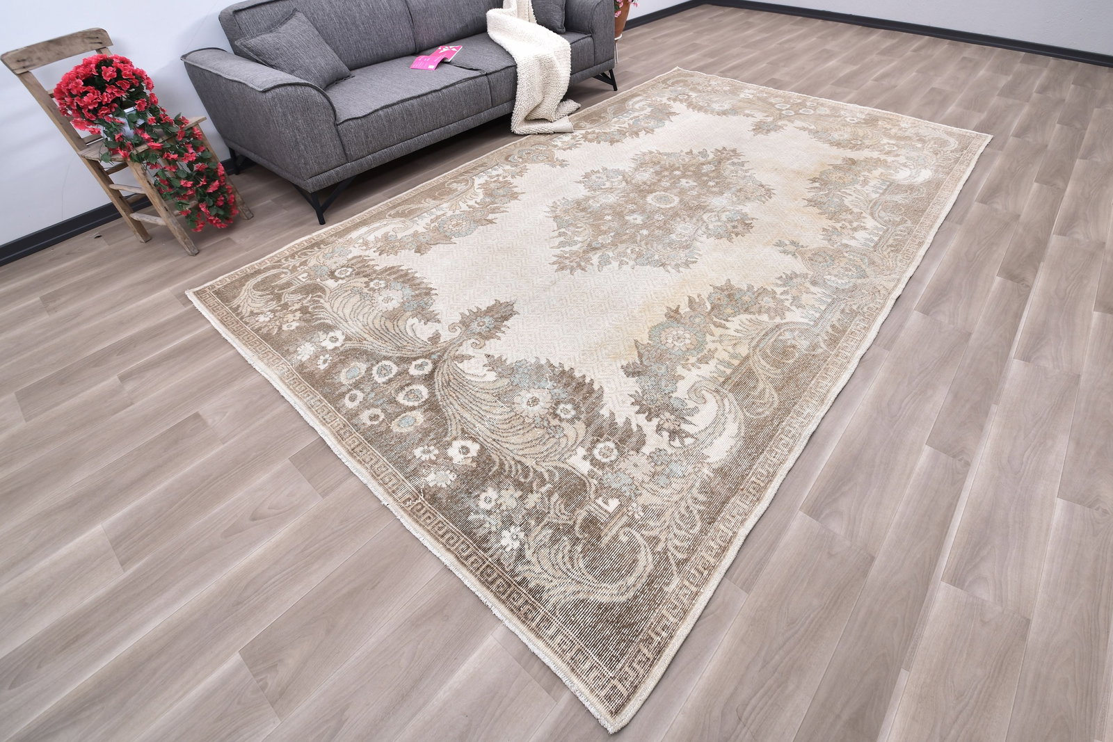 6'7'' x 12'0'' Handmade Vintage Wool Rug - 6259 (1 of 1)