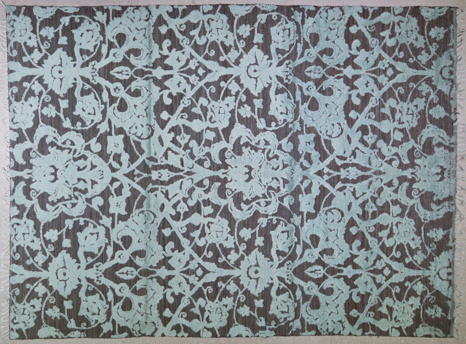 HAND KNOTTED RUG; PAKISTANI: Title:HAND KNOTTED RUG; PAKISTANI Description: Structure: HAND KNOTTED Origin: PAKISTANI Size: 8'7X10'9 Style: OUSHAK Material: WOOL Design: OUSHAK Condition: NEW Care: PROFESSIONAL Reserve: $1,125.00