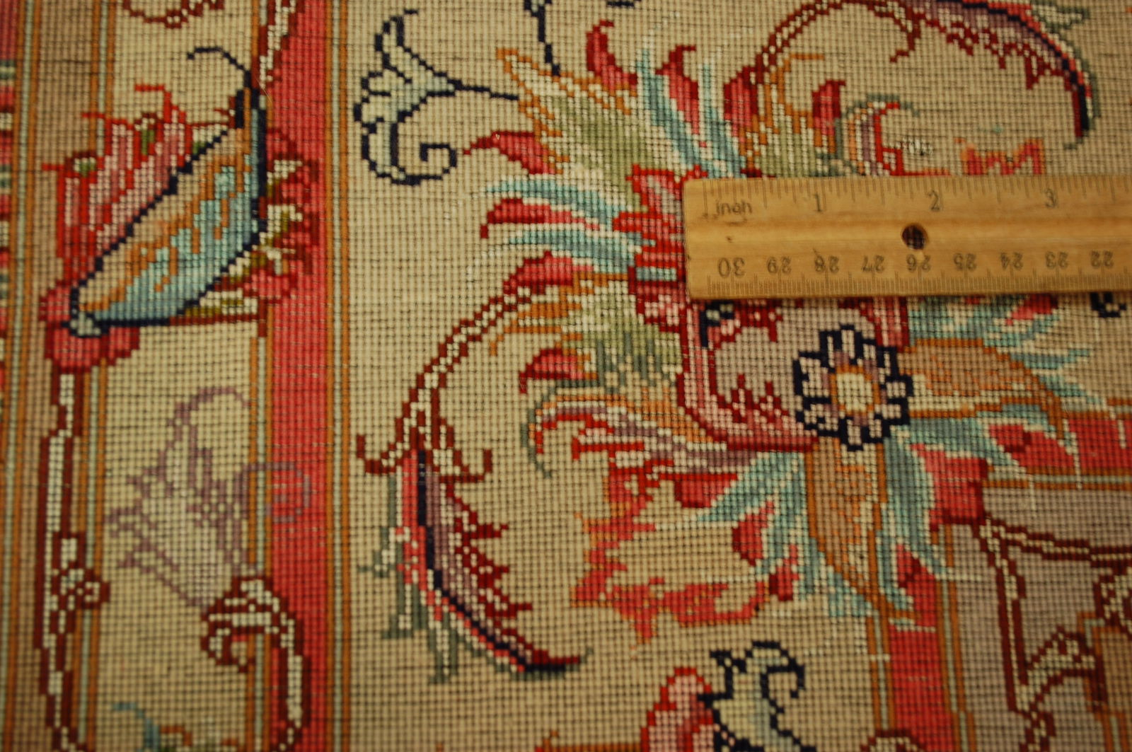 PERSIAN TABRIZ RUG 5' X 5' - 10