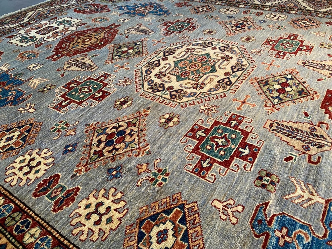 FINE SUPER KAZAK RUG 8'.1"x10'.5" - 7