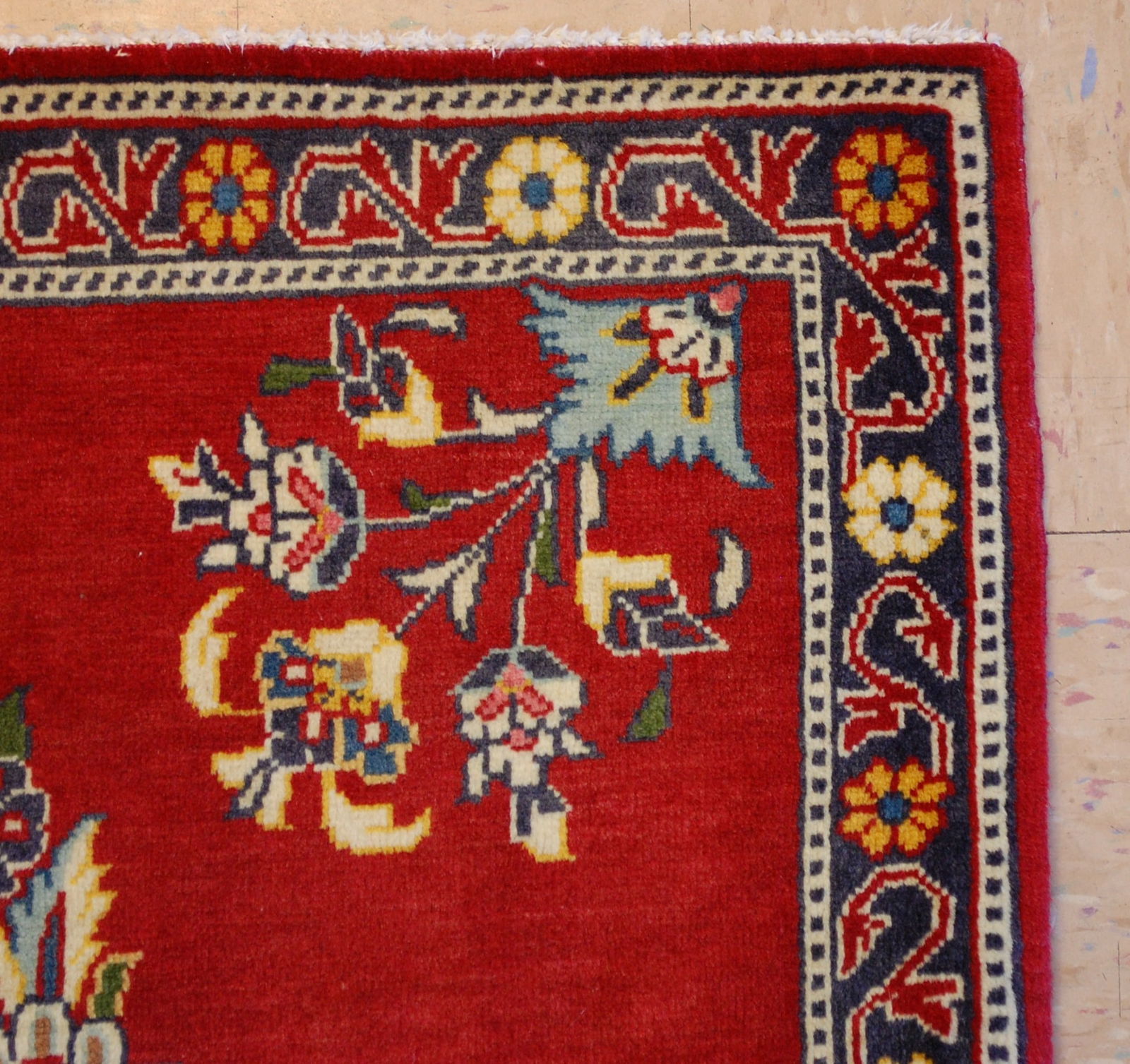 Persian SAROUK RUG 2'3" x 3'3" - 5