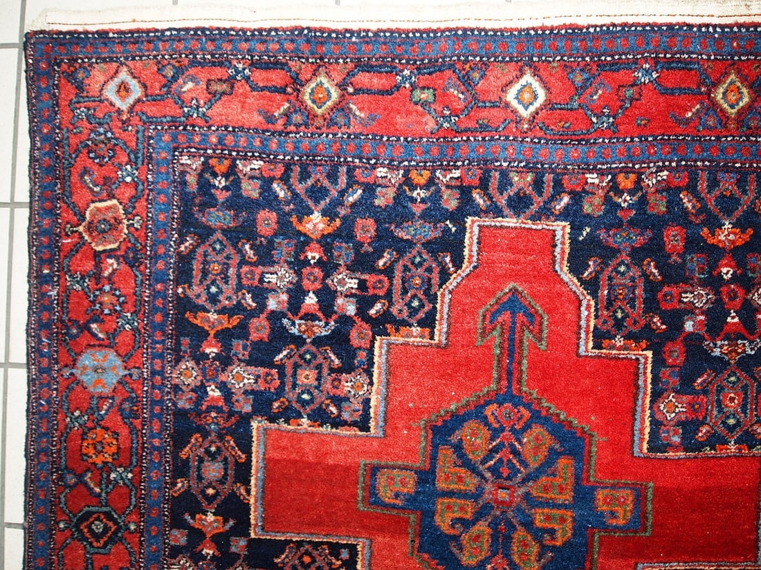 Handmade vintage Persian Senneh rug 3.9' x 5.5' (119cm x 169cm) 1960s - 2
