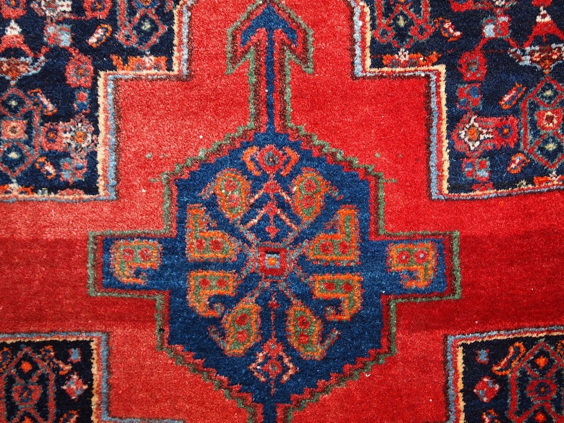 Handmade vintage Persian Senneh rug 3.9' x 5.5' (119cm x 169cm) 1960s - 5