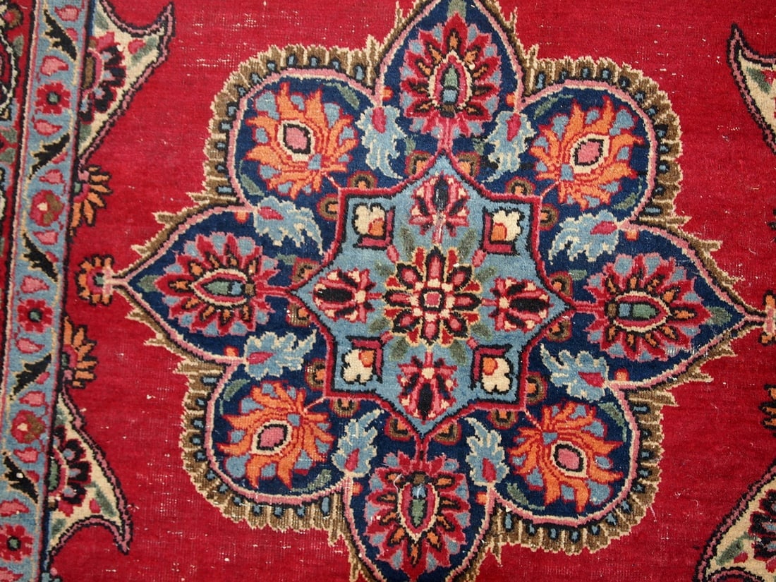 Handmade vintage Persian Kazvin rug 3.3' x 4.7' (100cm x 144cm) 1970s - 6