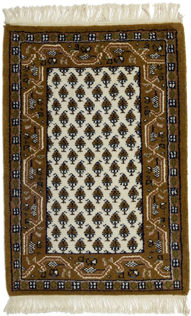 Cream Floral 2X3 Indo Botemir Oriental Rug: Title:Cream Floral 2X3 Indo Botemir Oriental RugDescription:Handmade 2X3 cream oriental rug made with vegetable dyes (fine wool pile and cotton foundation), exceptional knot count, and appealing