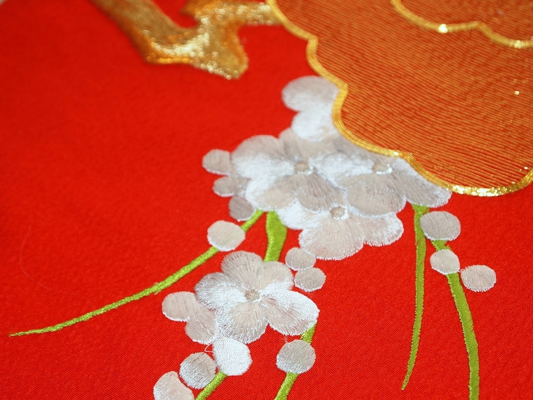 Handmade vintage Japanese silk wall embroidery 1' x 6.9' (32cm x 213cm) 1980s - 10