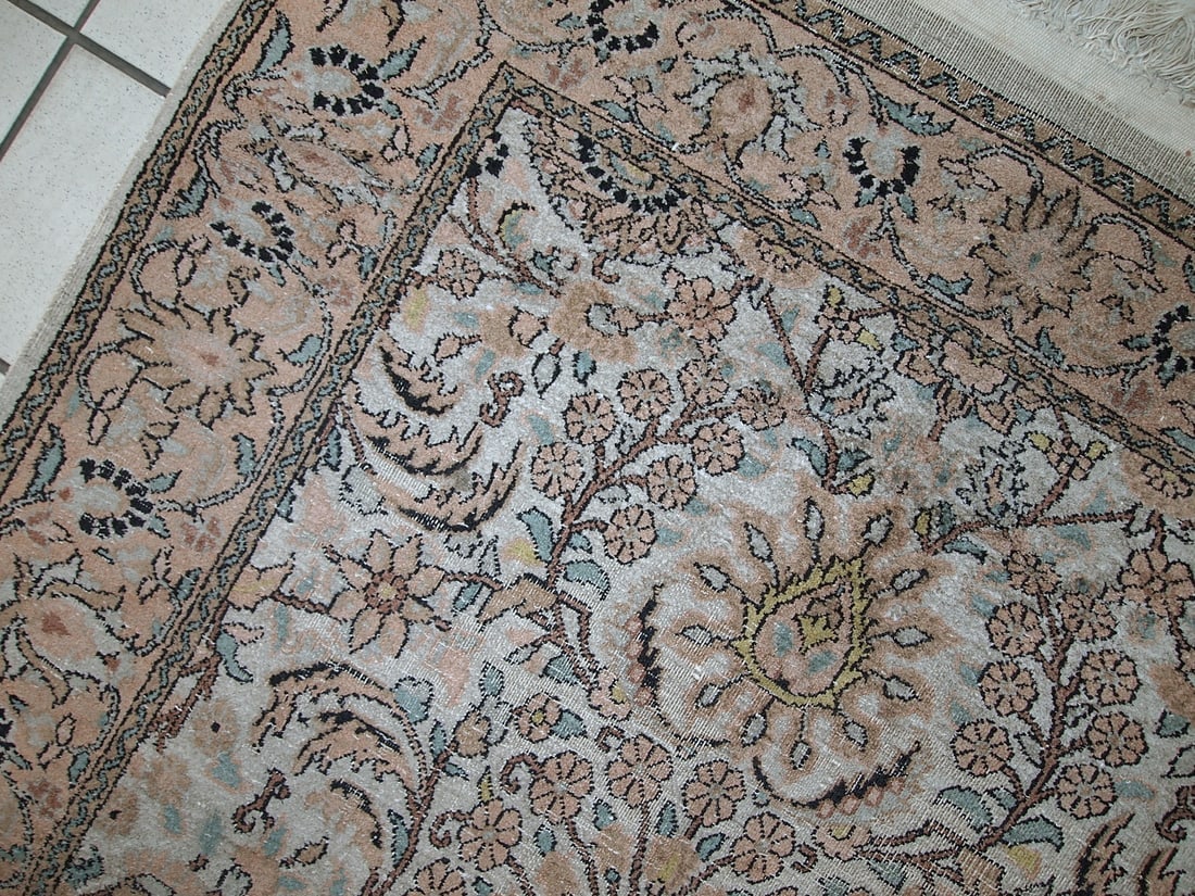 Handmade vintage silk Indo-Tabriz rug 3.2' x 5.3' (100cm x 162cm) 1950s - 4