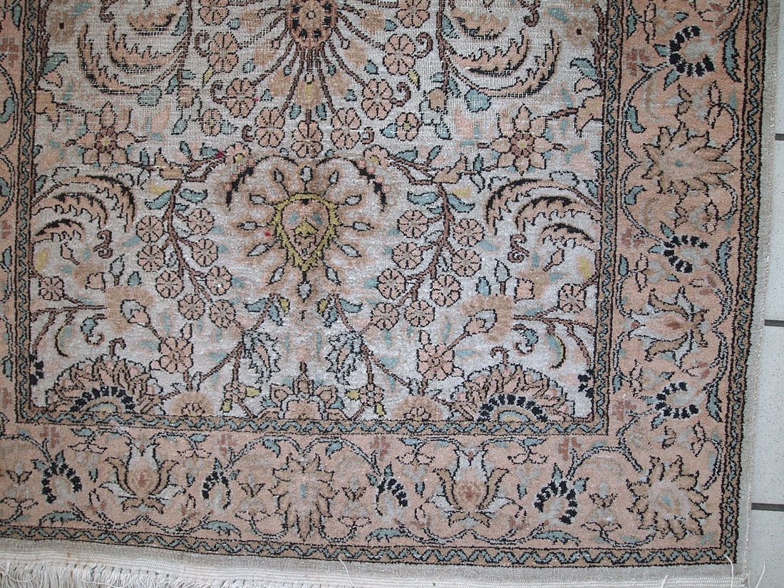 Handmade vintage silk Indo-Tabriz rug 3.2' x 5.3' (100cm x 162cm) 1950s - 8