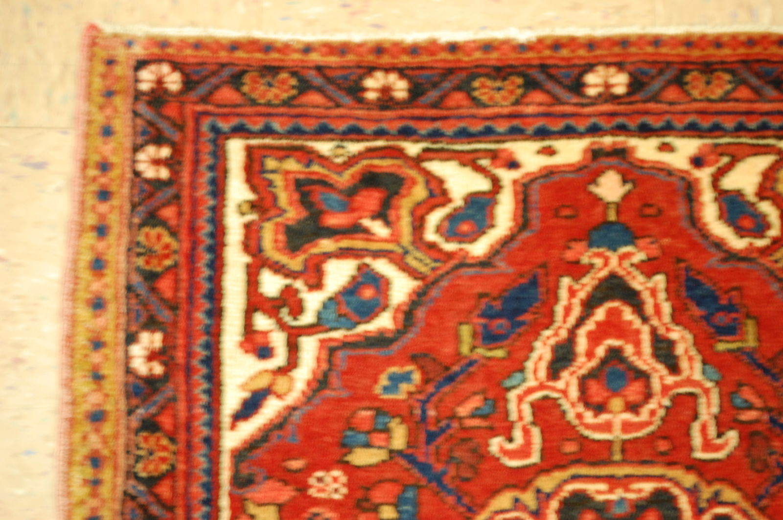Persian HERIZ RUG 2'9" X 3'2" - 4