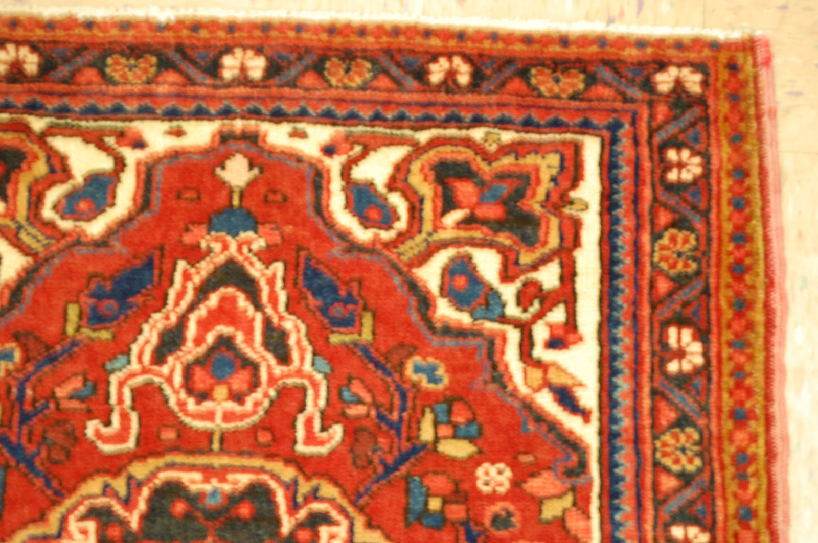 Persian HERIZ RUG 2'9" X 3'2" - 5