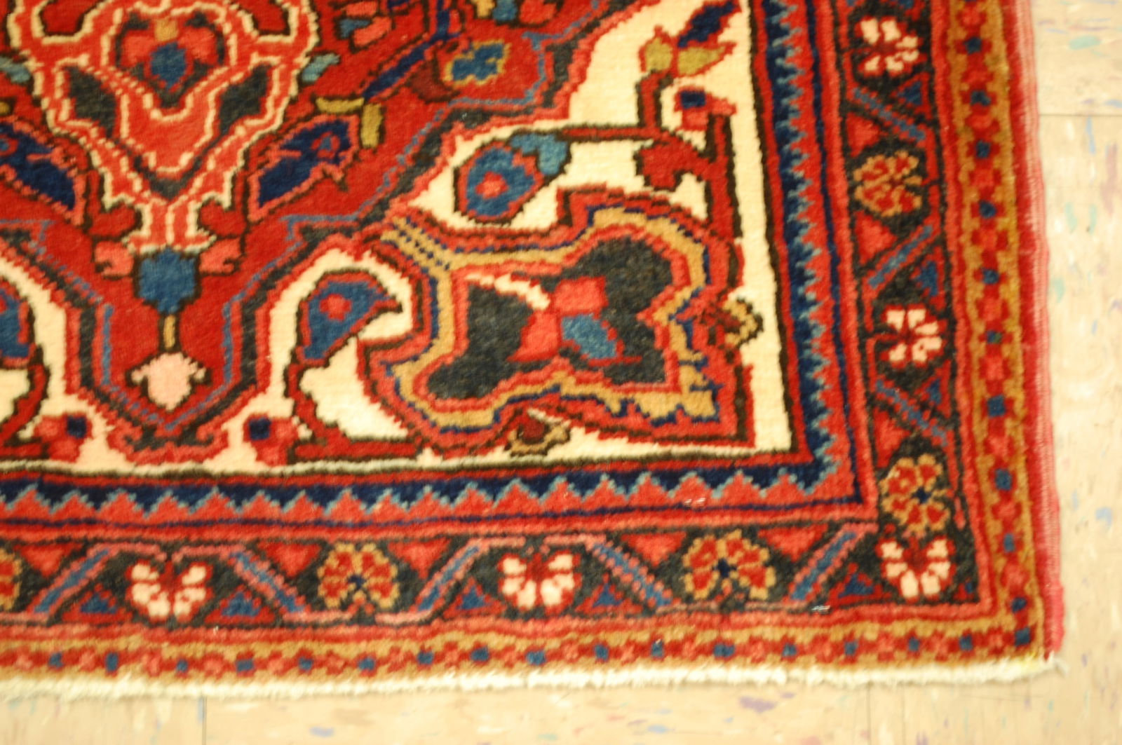 Persian HERIZ RUG 2'9" X 3'2" - 7