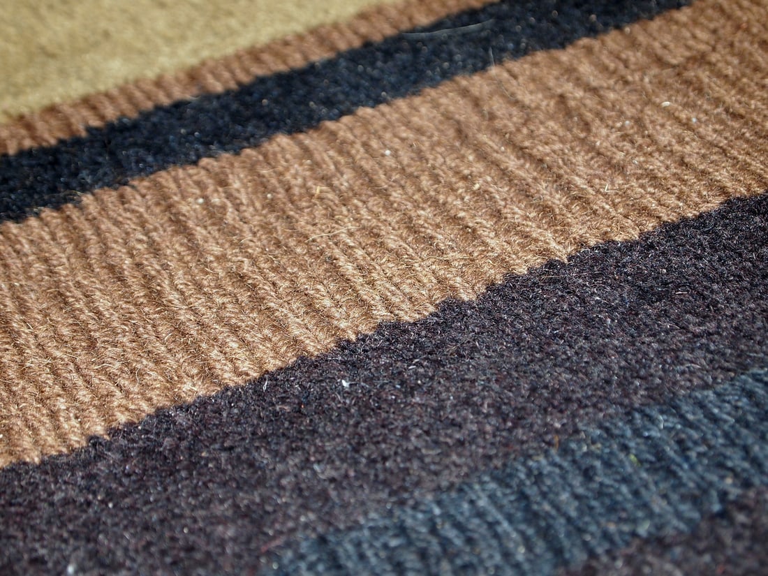 Handmade vintage Indian Modern rug 5.6' x 7.9' (171cm x 241cm) 1980s - 13