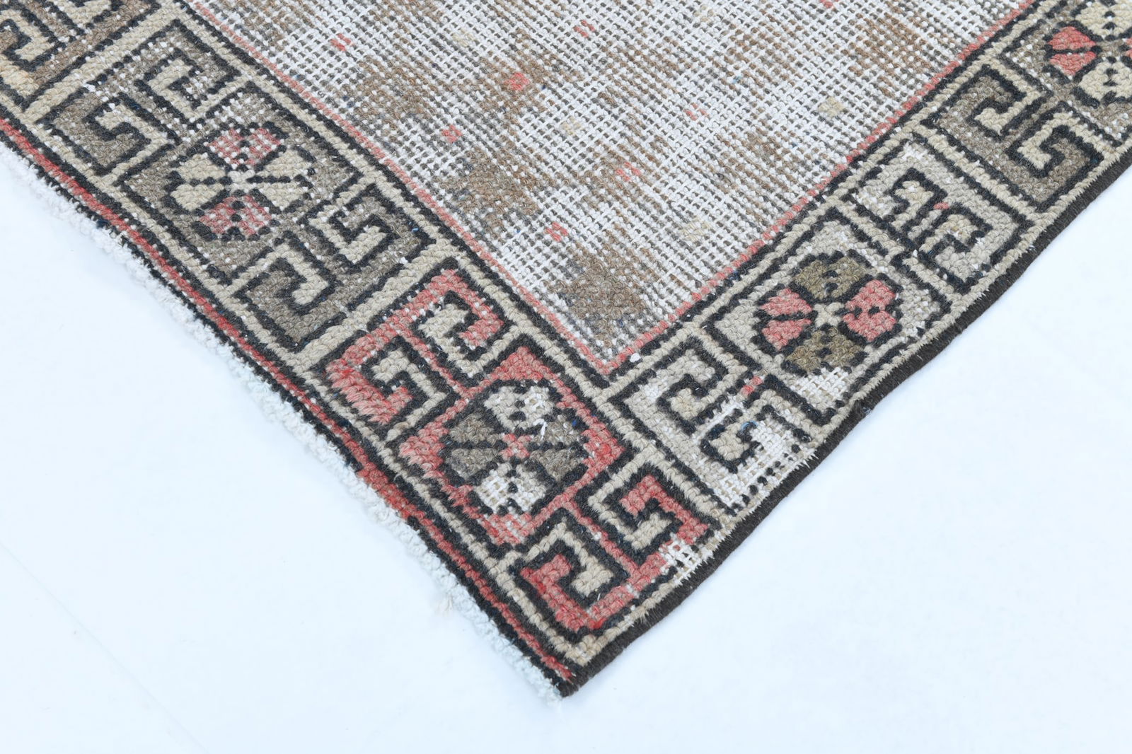 4'2'' x 8'9'' Turkish Rug - 1332 - 13