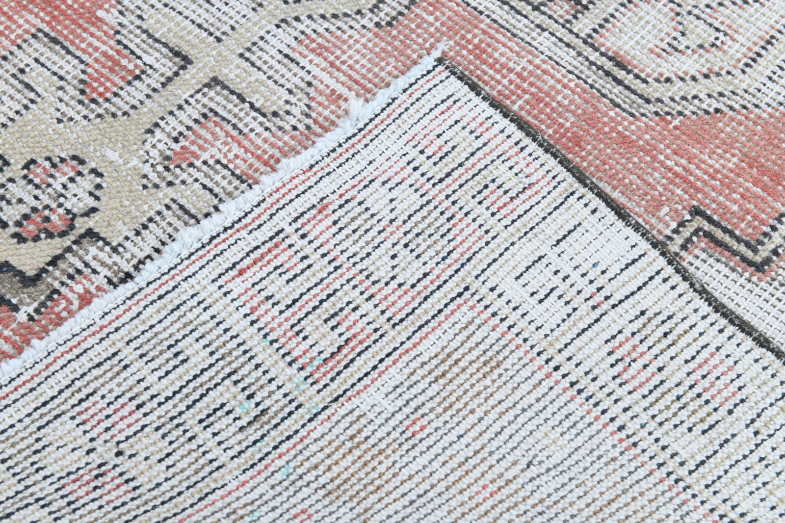 4'2'' x 8'9'' Turkish Rug - 1332 - 14