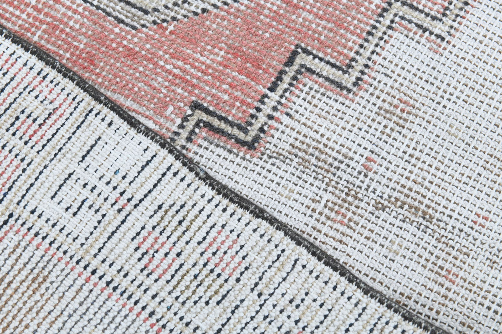 4'2'' x 8'9'' Turkish Rug - 1332 - 15