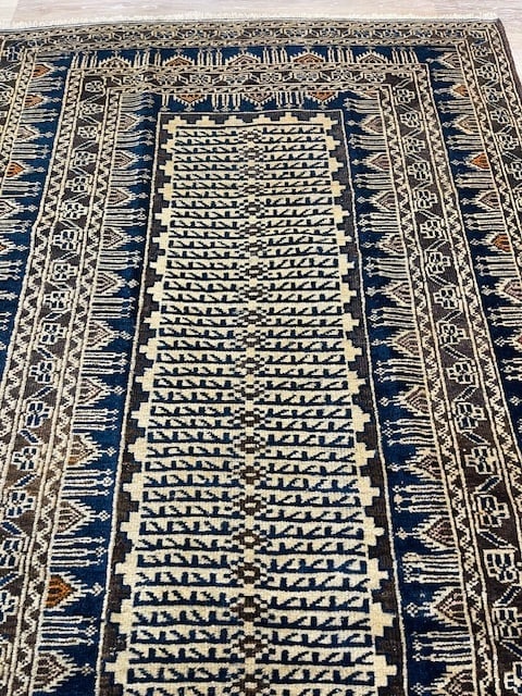 Unique Persian Baluch rug-5150 - 5