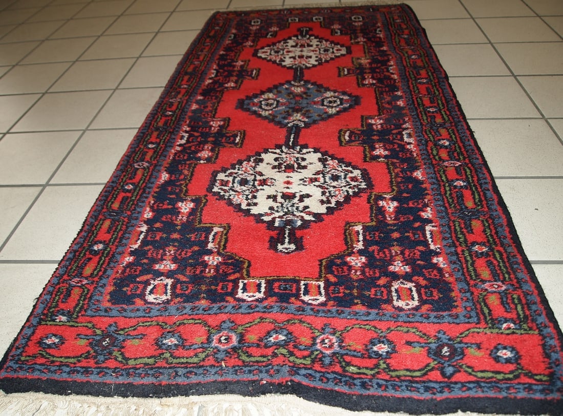 Handmade vintage Persian Hamadan rug 2.2' x 4.5' (69cm x 136cm) 1970s - 7