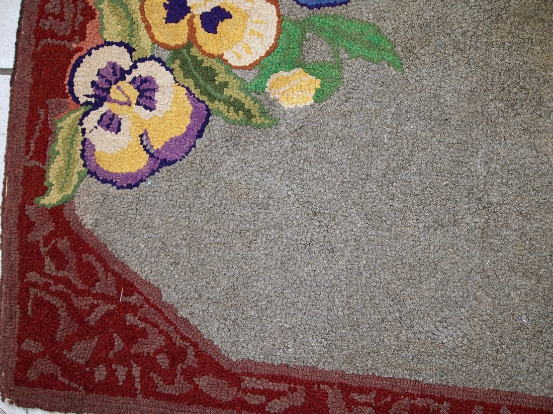 Handmade antique American hooked rug 2' x 3.3' ( 64cm x 102cm ) 1920s - 4