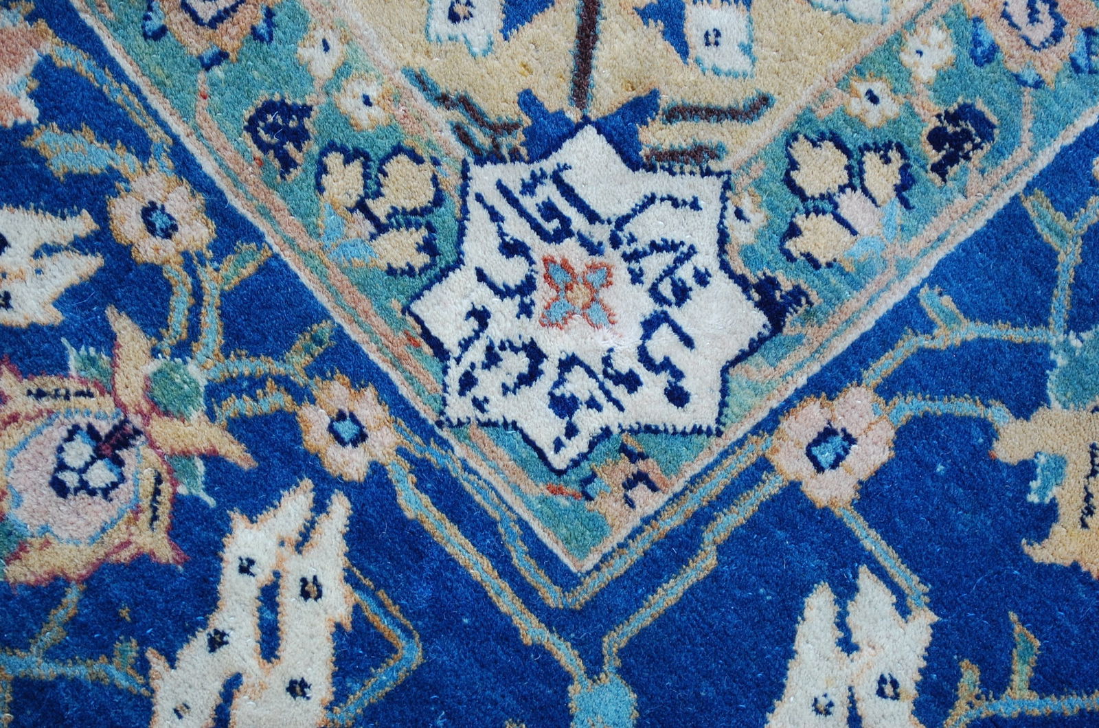 PersianTABRIZ RUG 7'5" x 10' - 7