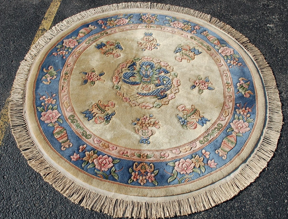 CHINESE RUG 6' DM: Title: CHINESE RUG 6' DM Description:ANTIQUE ROUNDART DECO RARE CHINESE DRAGON DESIGN RUG with exact RARE size of 6' DIAMETTER......Perfect age Condition as shown in photos................wool woven