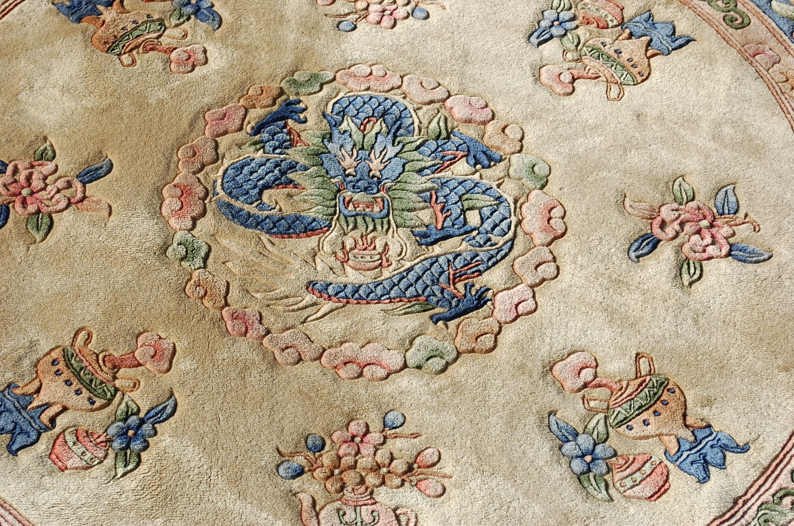 CHINESE RUG 6' DM - 2