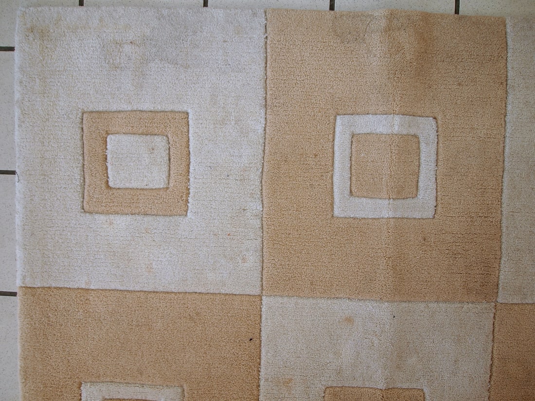 Handmade vintage Chinese Modern rug 3.9' x 5.9' (120cm x 180cm) 1980s - 3