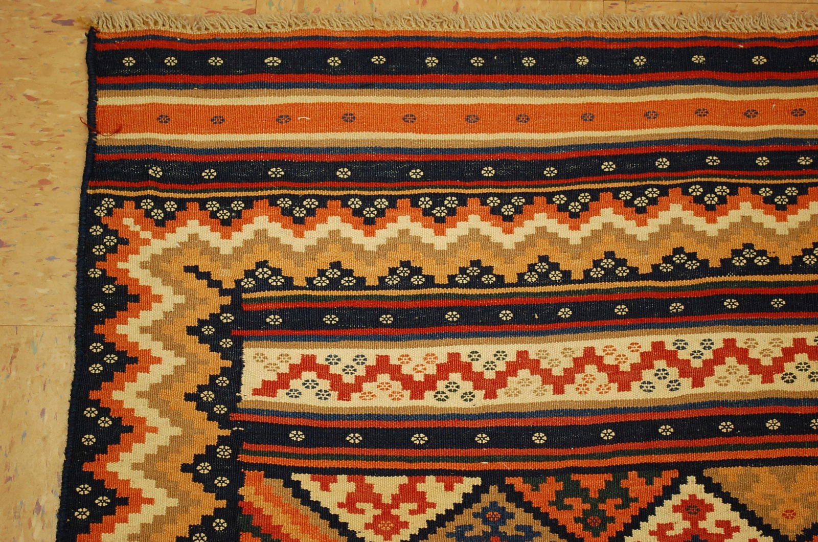 CAUCASIAN KILIM RUG 3'2" x 4'10" - 4