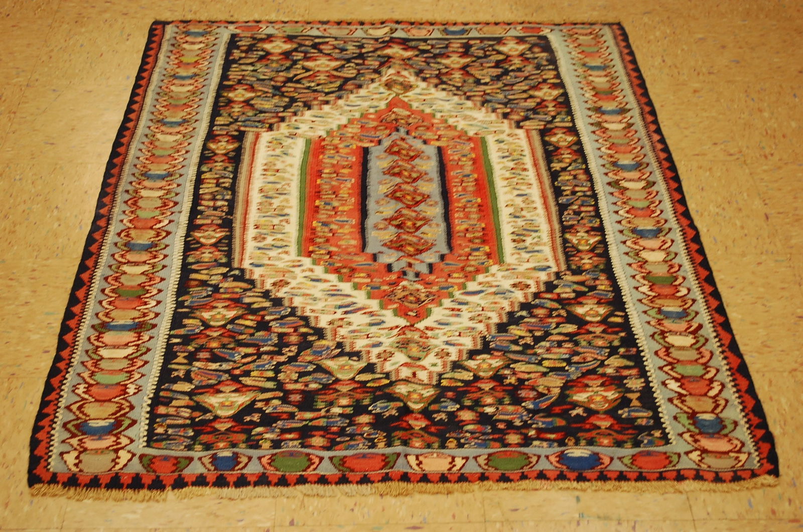 Persian SENNAH KILIM 3'9" x 4'8" (1 of 10)