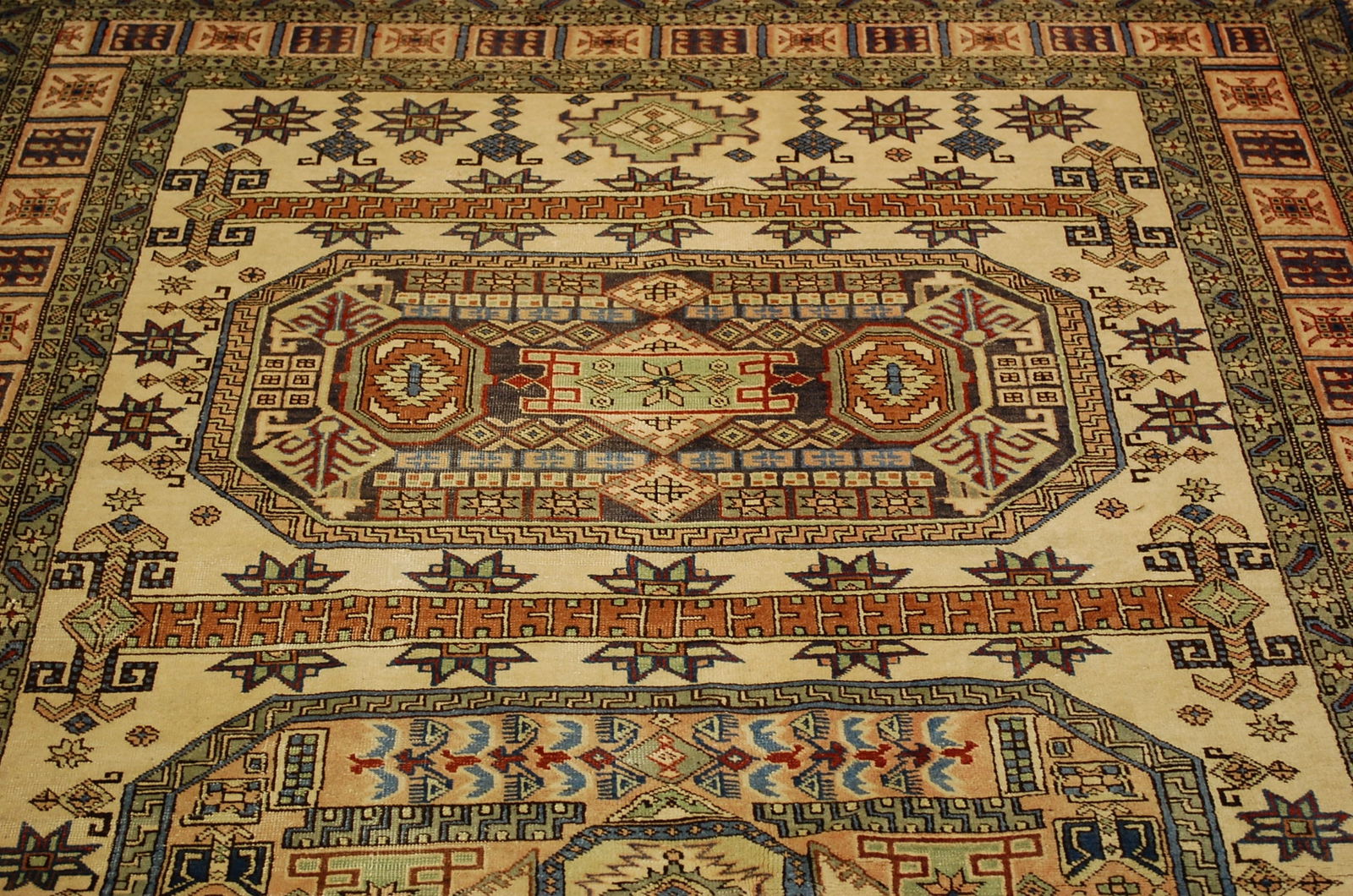 CAUCASIAN RUG 5'4" X 8'6" - 10