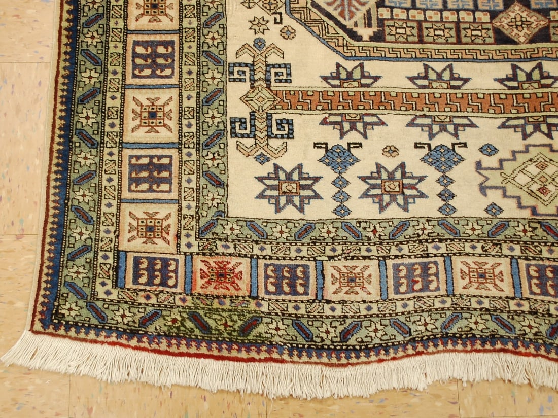 CAUCASIAN RUG 5'4" X 8'6" - 3