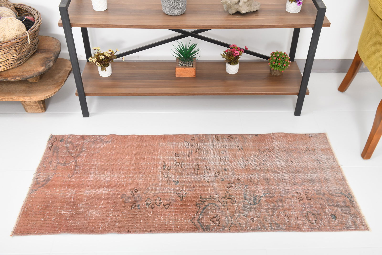 1'9'' x 4'7'' Turkish Handmade Kilim Rug - 24553: Title: 1'9'' x 4'7'' Turkish Handmade Kilim Rug - 24553Description:1'9'' x 4'7'' Turkish Handmade Kilim Rug - 24553Origin:TurkiyeDate/Period:1960-90Materials:Wool,CottonDimension:1'9''x4'7'' ft,