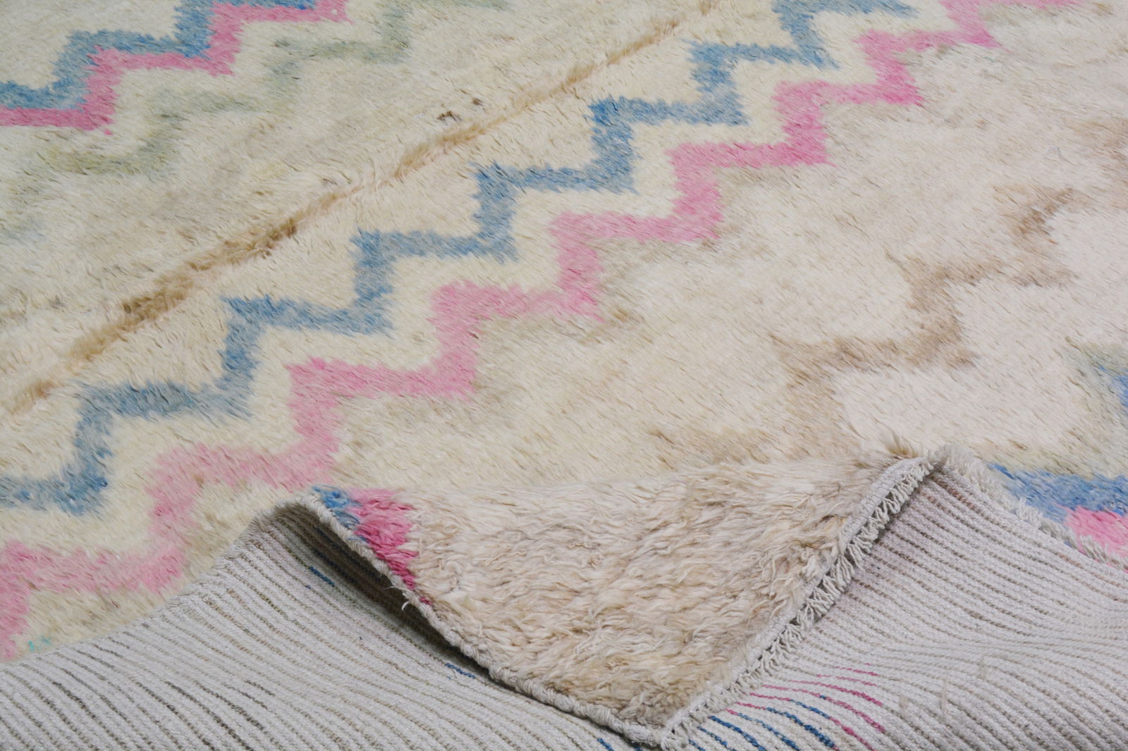 HAND KNOTTED RUG; MOROCCAN - 6