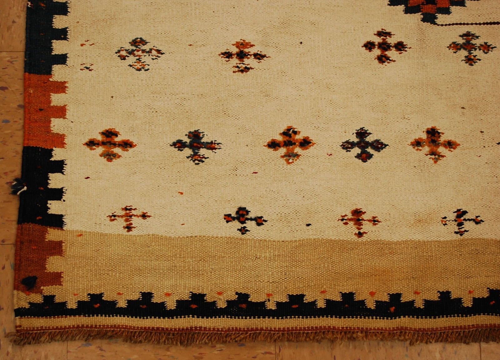 PERSIAN SHIRAZ RUG 3.9x4.2 - 3